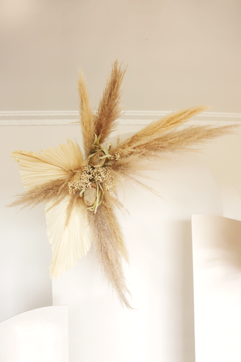 Large Dried & Preserved Flower Decor